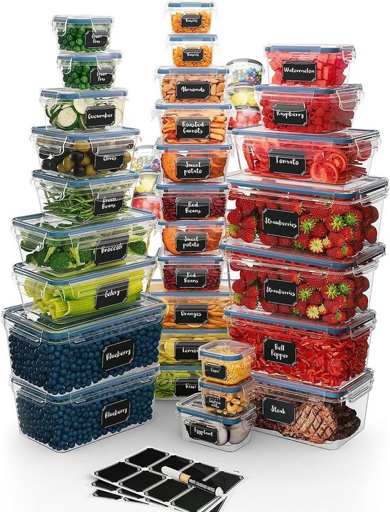 Clear, air-tight boxes to store fruits, vegetables, and other food items.