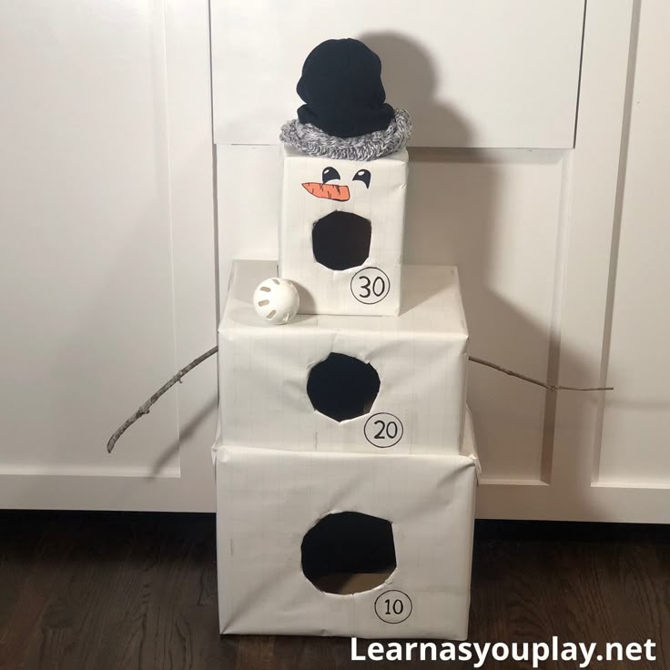 Christmas Game Snowball Toss