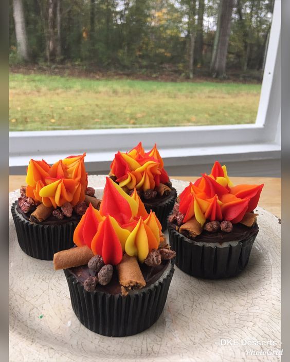 One Happy Camper First Birthday Mini Campfire Cake