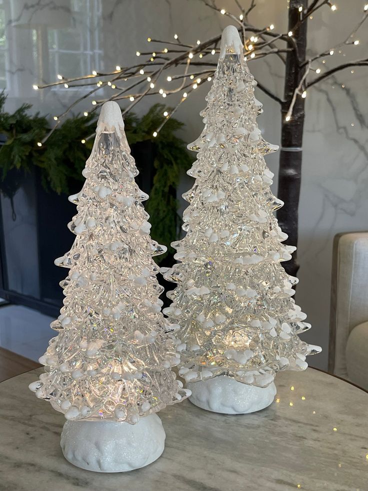 Sparkling White Tree Magic