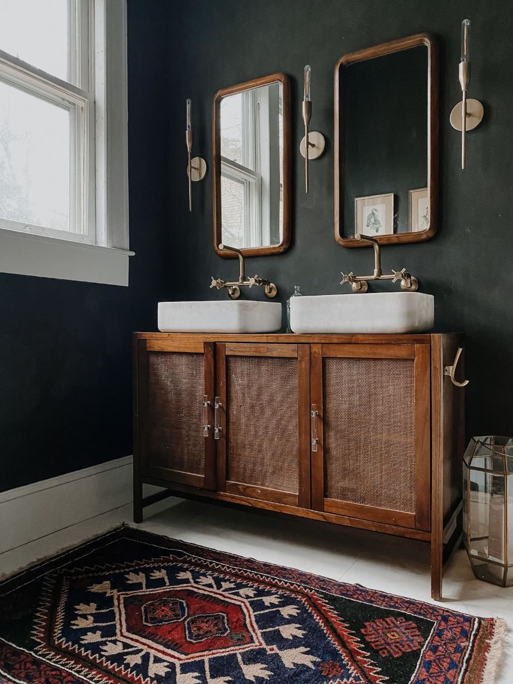 Moody Vintage Bathroom Ideas
