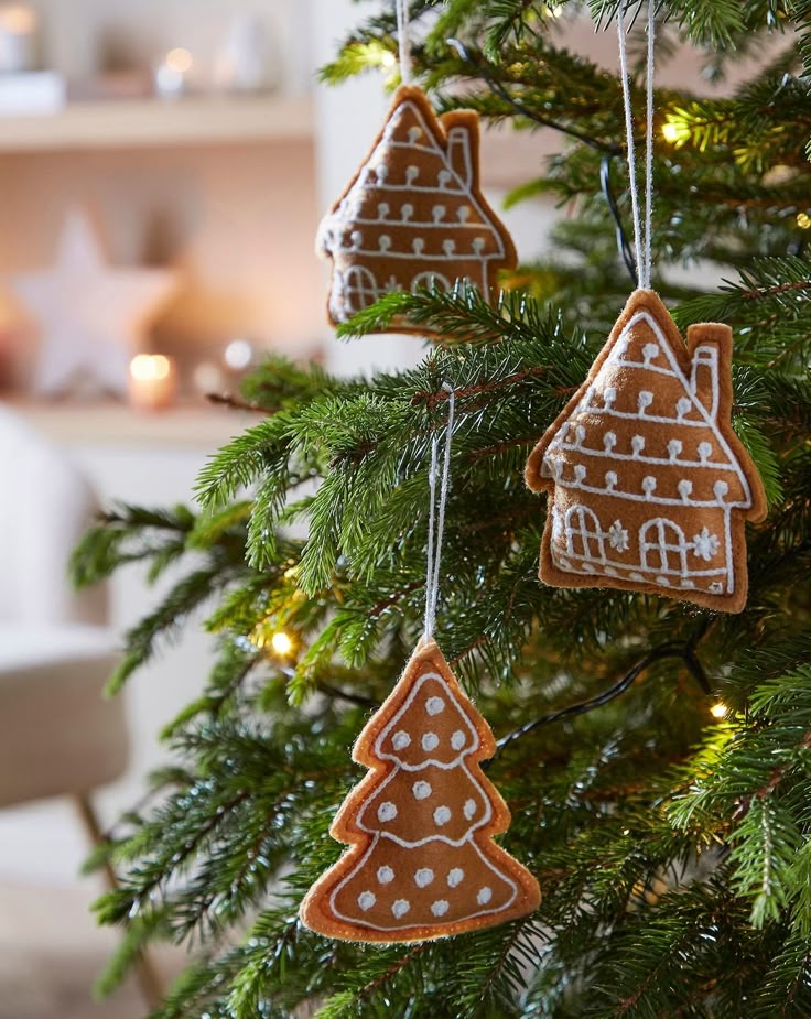 Felt Gingerbread House Ornaments