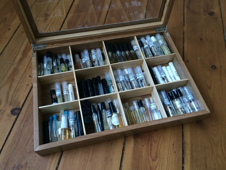 Mini Perfumes Organizer Box