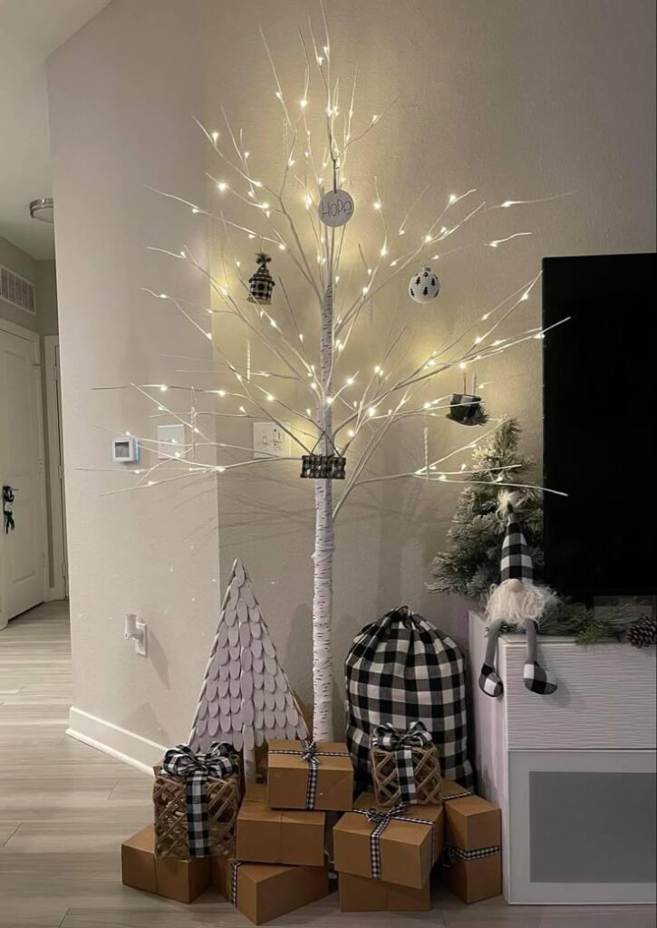Modern Minimal White Tree