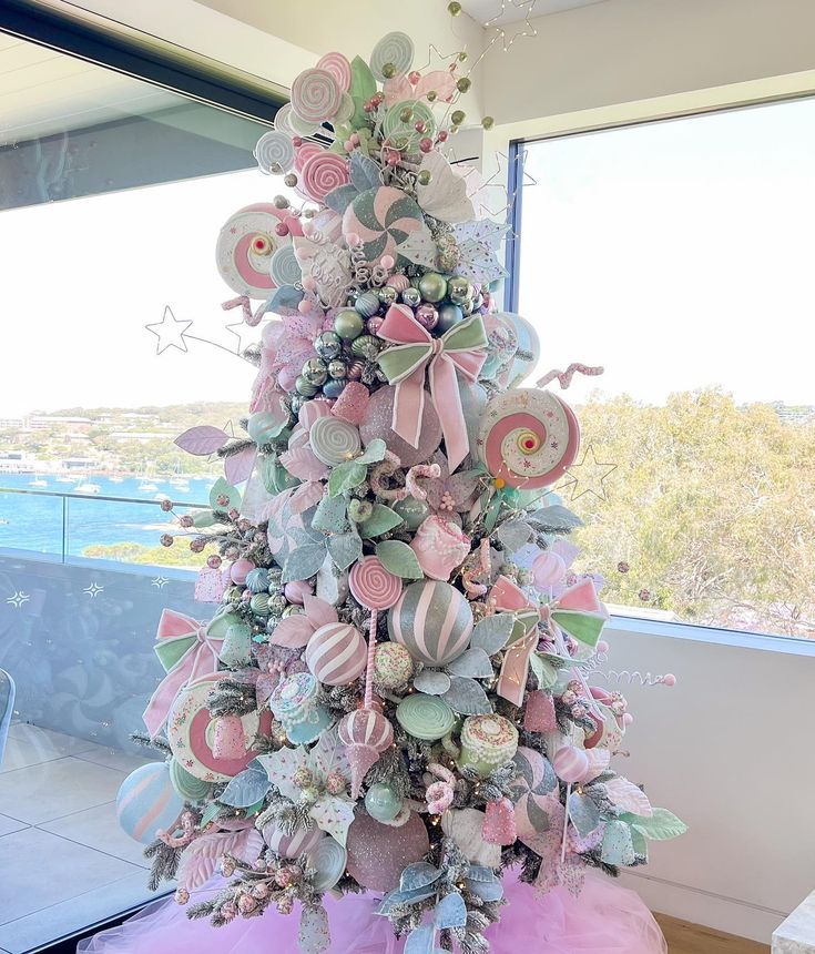Pastel White Tree Theme