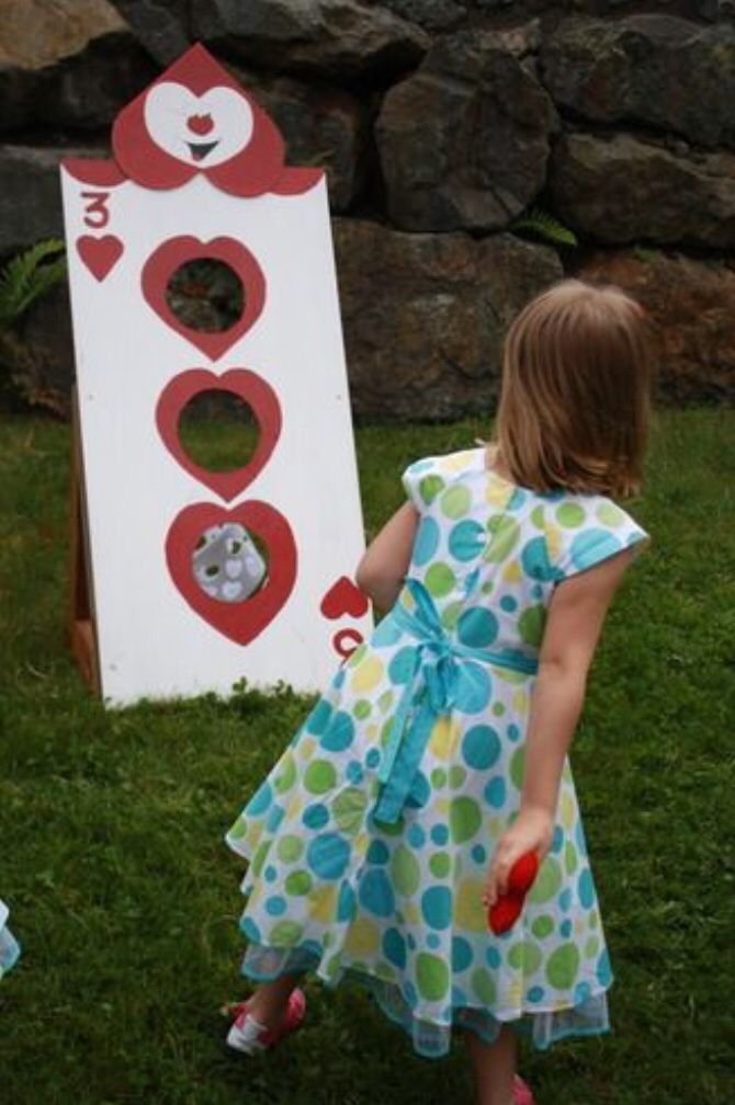 Child Fun Wonderland Party Games