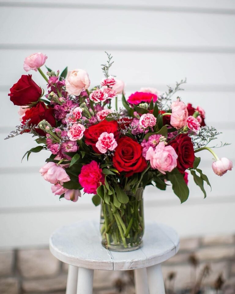 20 Elegant Valentines Table Decor Ideas You Can Create on a Budget